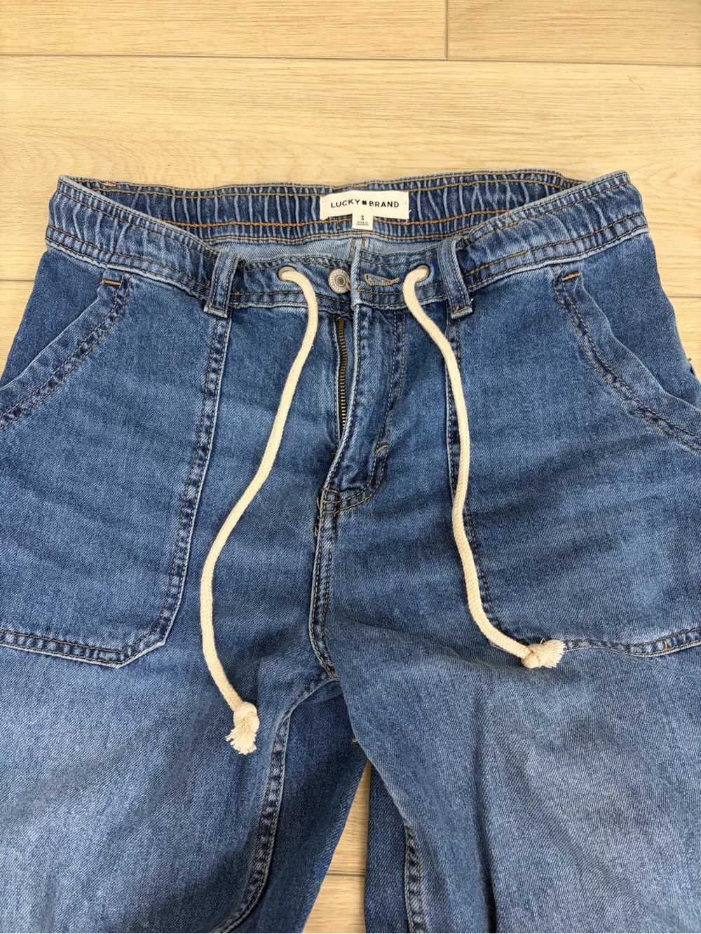Lucky Brand Flowy Coastal Boho Blue Wide Leg Drawstring Jeans. Size Small - Picture 3 of 5